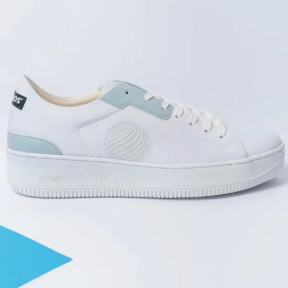 KOMRADS world white and light blue sneaker sz7.5